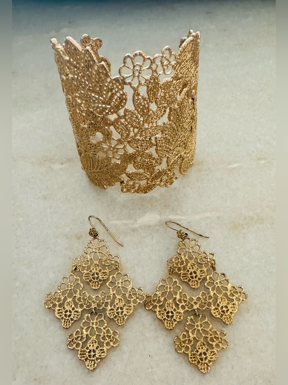 Stella & Dot Chantilly Lace Gold Filigree Jewelry Set - Cuff and earrings